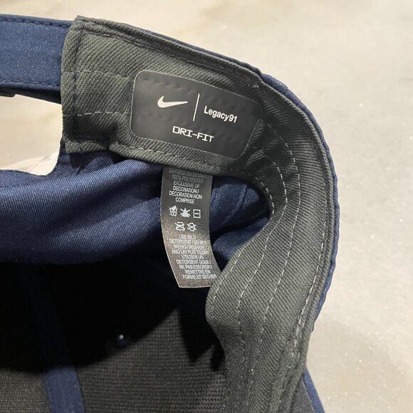 NWT Walt Disney World 50th Anniversary Nike Dri-Fit Hat (Adult Unisex) - Picture 4 of 8